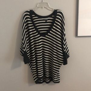 loose express sweater